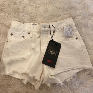 White Levi jean shorts